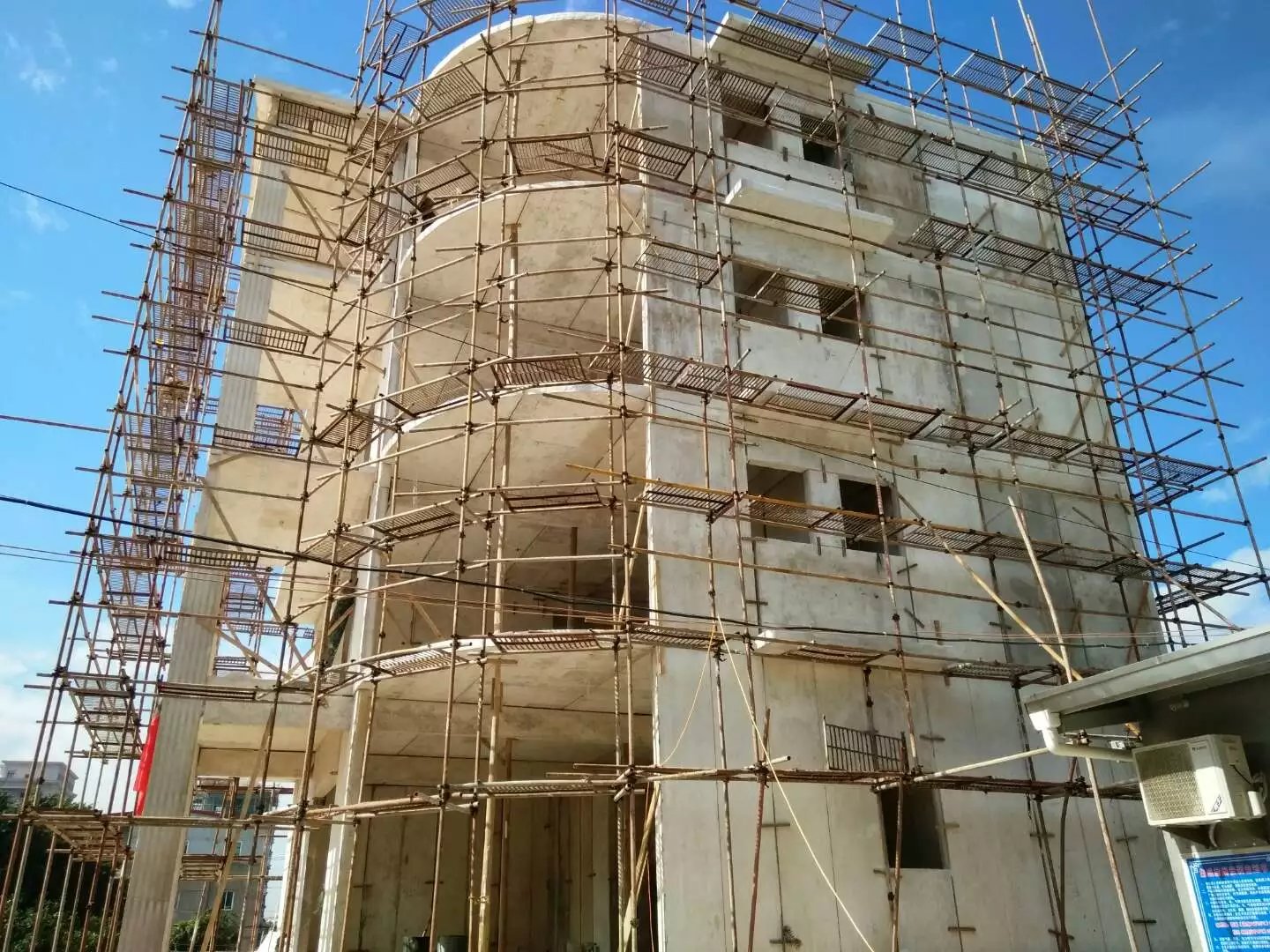 平川星河绿色环保装配式建材在福建修建的五层别墅建筑